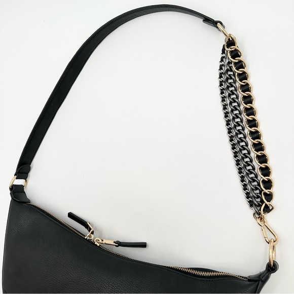 Marc Jacob’s The Eclipse Bag in Black - Picture 12 of 16